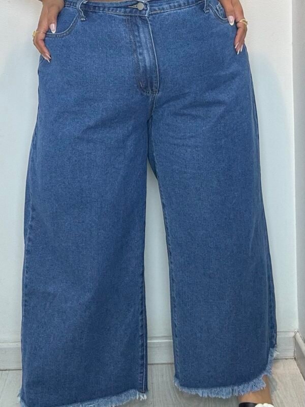 Plus size loose wide leg boyfriend jeans with raw hem