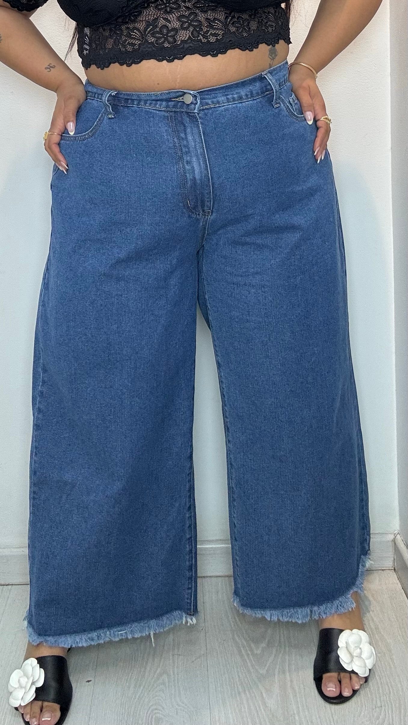 Plus size loose wide leg boyfriend jeans with raw hem