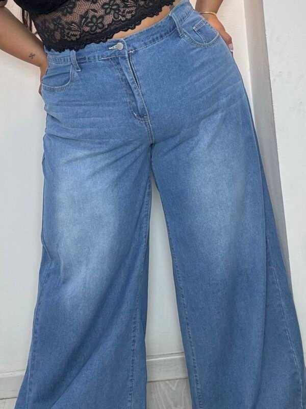 Wide leg jeans