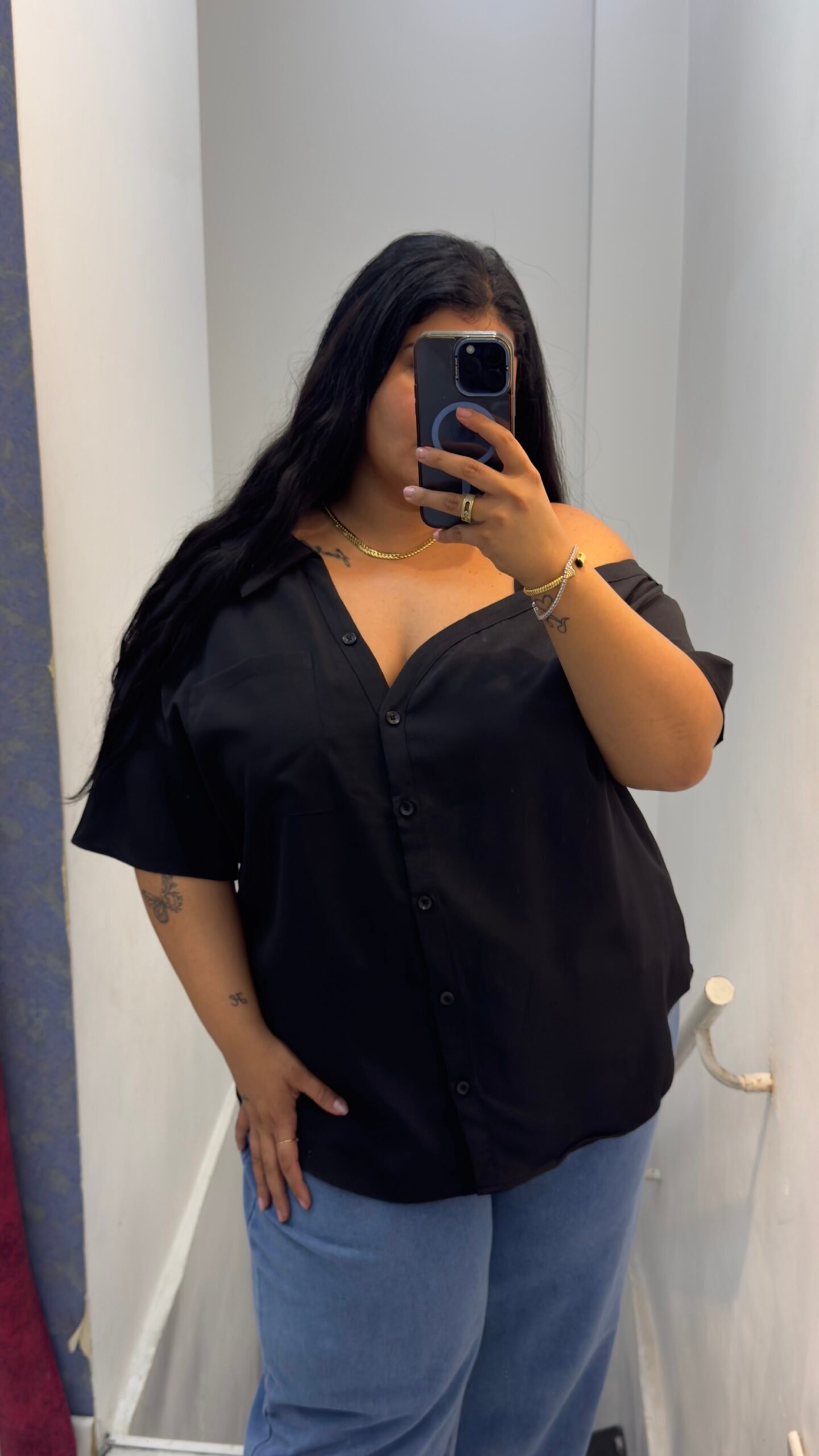 Black shirt off shoulder one side sleeve - Image 2