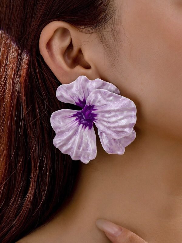 Earrings flower purple petal