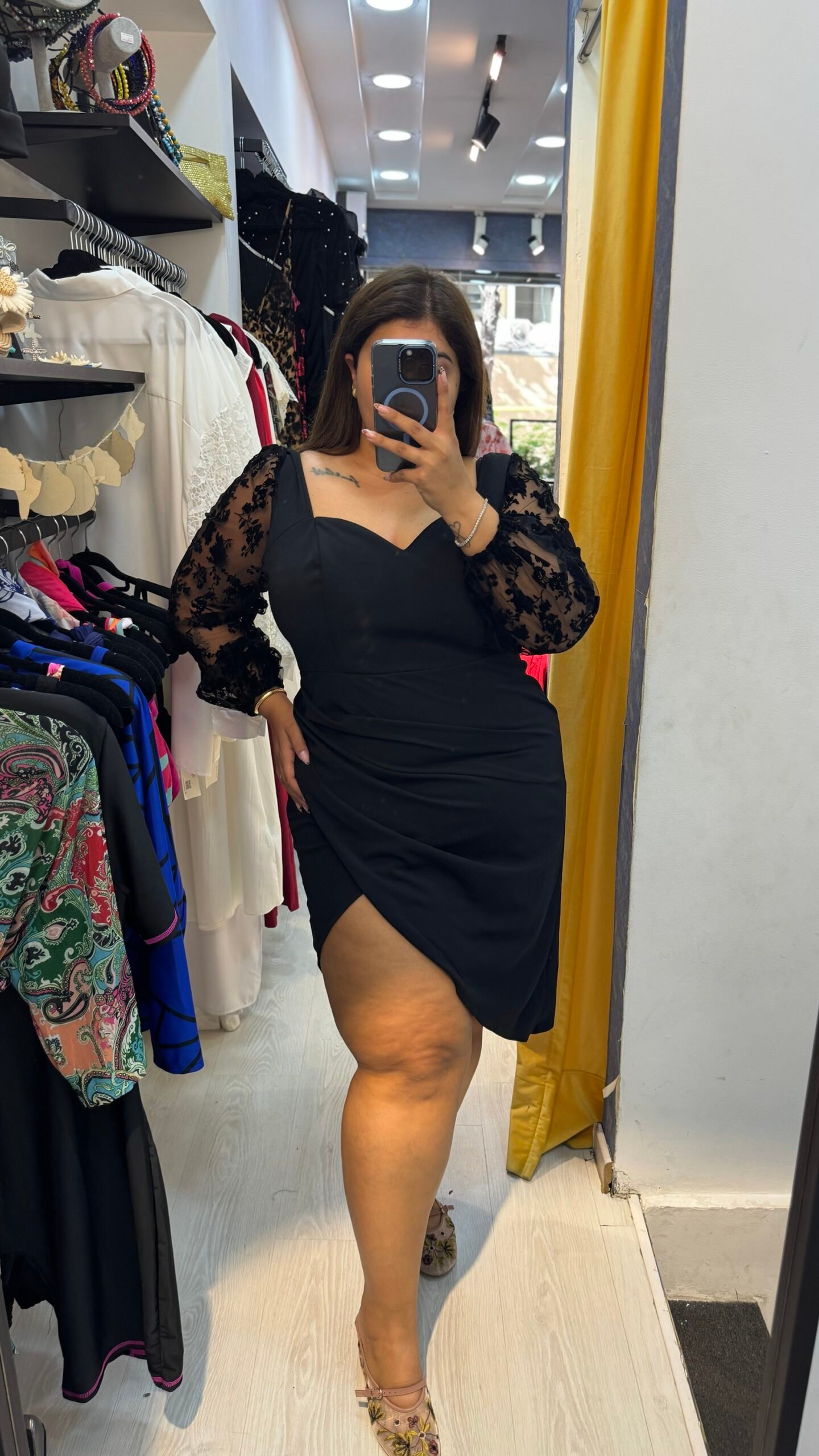 Plus size dress sweetheart neck , mesh sleeve - Image 2