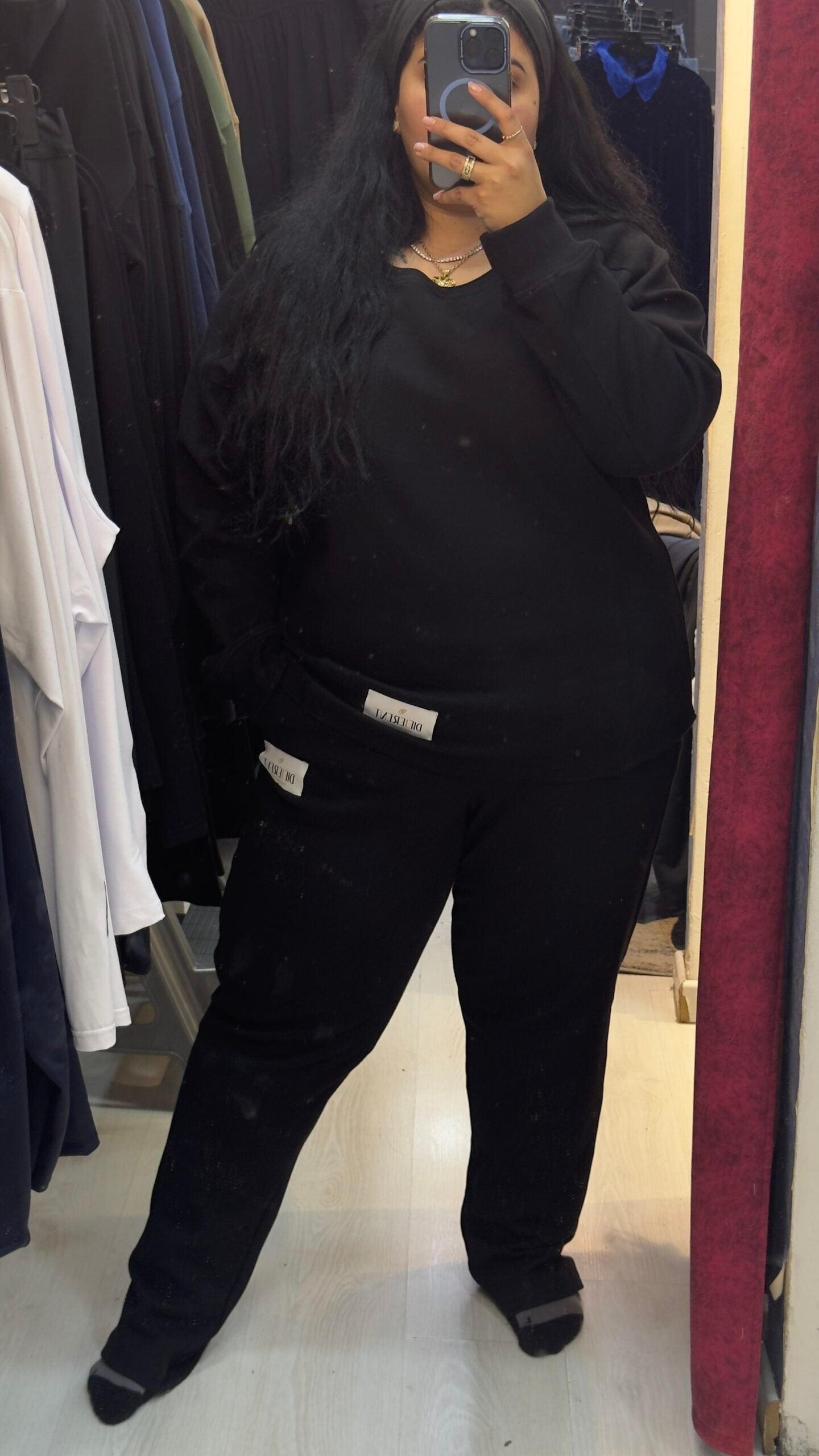 The different set sweater and sweat pants - Image 3