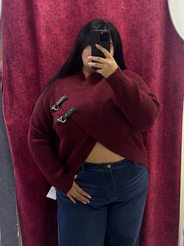 Plus size round neck burgundy sweater